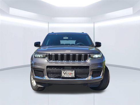 Used 2024 Jeep Grand Cherokee L Laredo AWD/4WD image 3