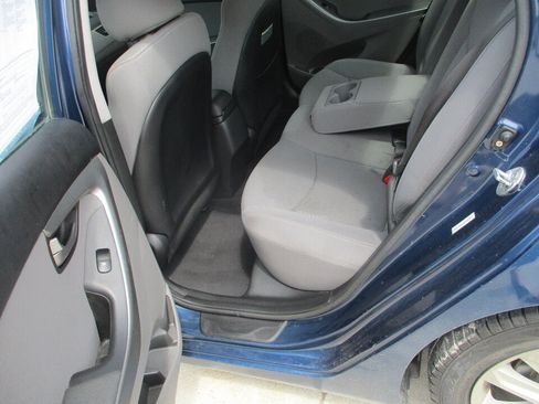 Used 2014 Hyundai Elantra SE w/ Option Group 02 FWD image 22