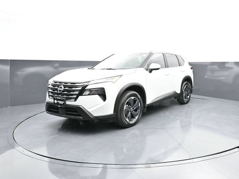 Used 2026 Nissan Rogue SV AWD/4WD image 5