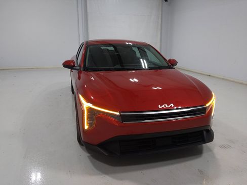 Used 2025 Kia K4 FWD image 14