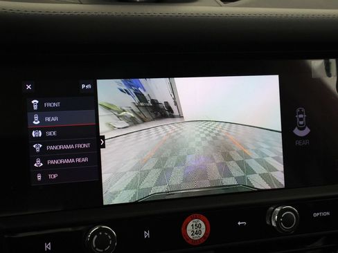 Certified 2026 Porsche Macan AWD/4WD image 17