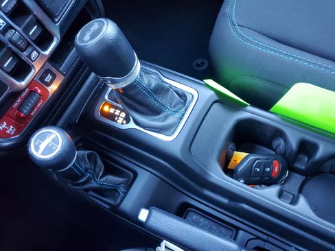 Used 2023 Jeep Wrangler Unlimited Rubicon 4xe image 19