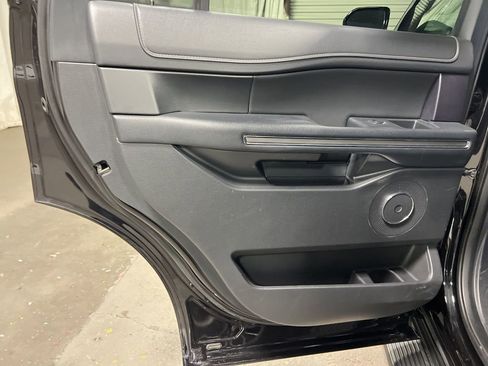 Used 2024 Ford Expedition XLT image 20
