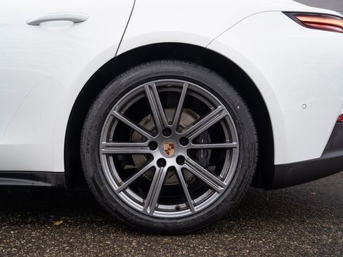 Certified 2025 Porsche Panamera 4 image 13