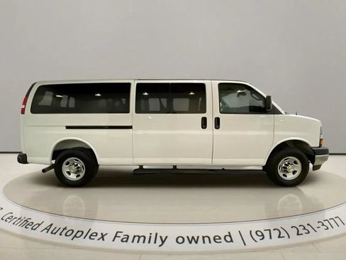 Used 2025 Chevrolet Express 3500 LT w/ LT Preferred Equipment Group RWD image 6