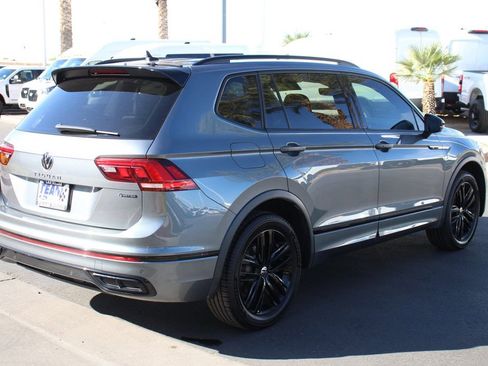 Used 2022 Volkswagen Tiguan SE R-Line AWD/4WD image 8