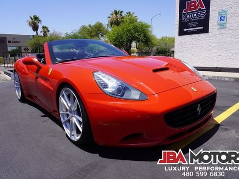 Used 2014 Ferrari California RWD image 85