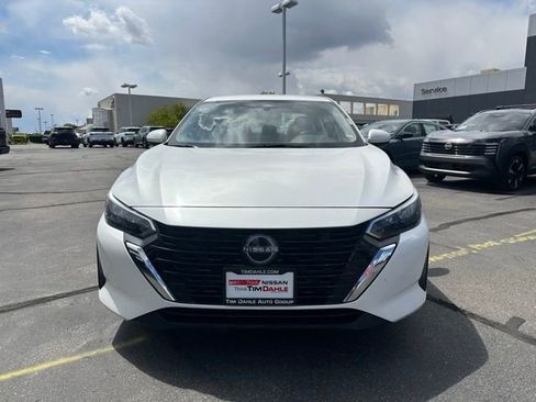 Used 2024 Nissan Sentra SV FWD image 3