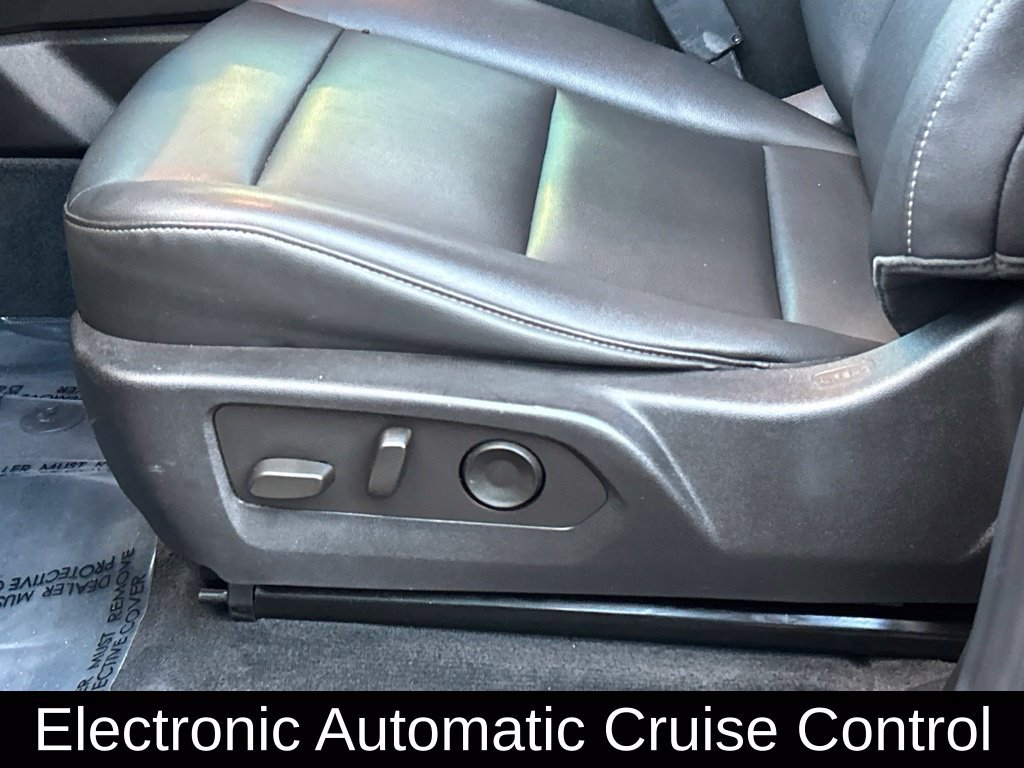Used 2023 Chevrolet Colorado LT w/ LT Convenience Package III RWD image 13