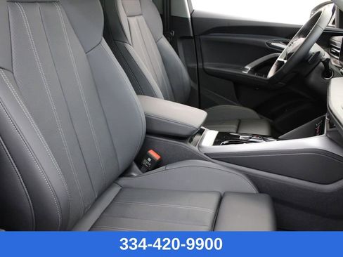 New 2025 Audi Q5 Prestige image 23