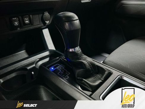 Used 2018 Toyota Tacoma TRD Off-Road image 17