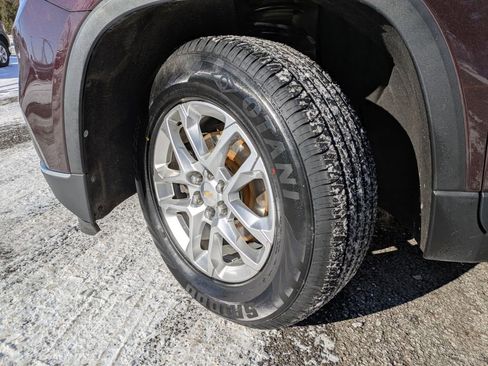 Used 2019 Chevrolet Traverse LT image 39