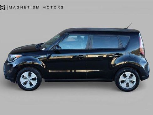 Used 2016 Kia Soul FWD image 2