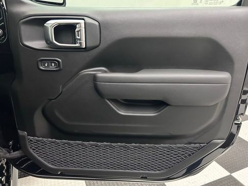 New 2026 Jeep Wrangler Unlimited Rubicon image 16