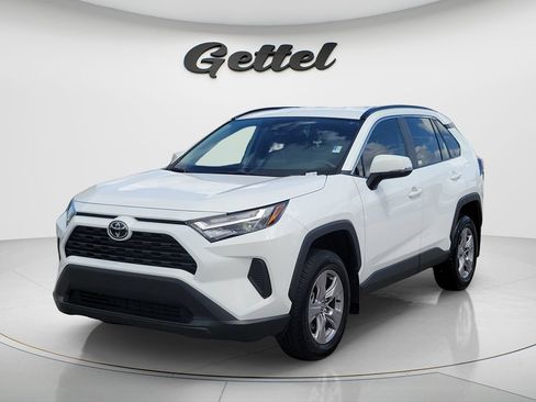 Used 2025 Toyota RAV4 XLE FWD image 1