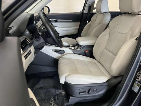 Used 2022 Kia Telluride SX w/ Nightfall Edition Package AWD/4WD image 12