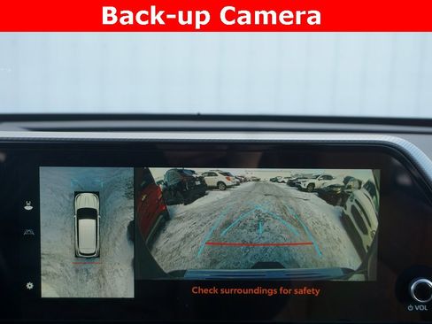 Certified 2025 Toyota Highlander Platinum image 11