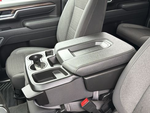 Certified 2025 Chevrolet Silverado 2500 LT w/ Convenience Package image 16