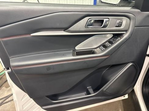 Used 2025 Ford Explorer ST AWD/4WD image 7