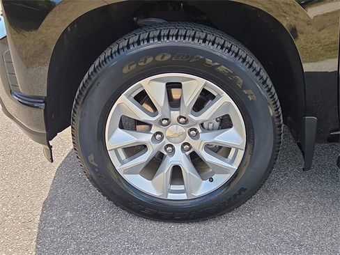 Used 2022 Chevrolet Silverado 1500 Custom image 6