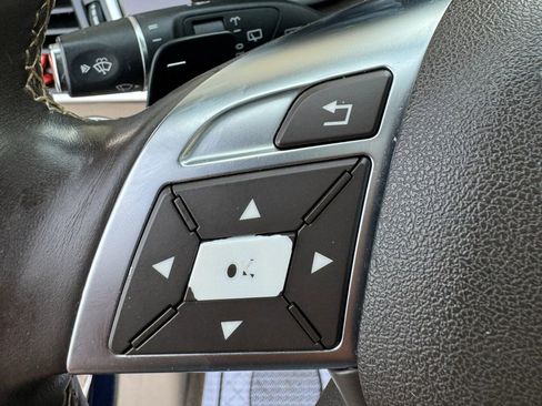 Used 2016 Mercedes-Benz GL 450 4MATIC image 31