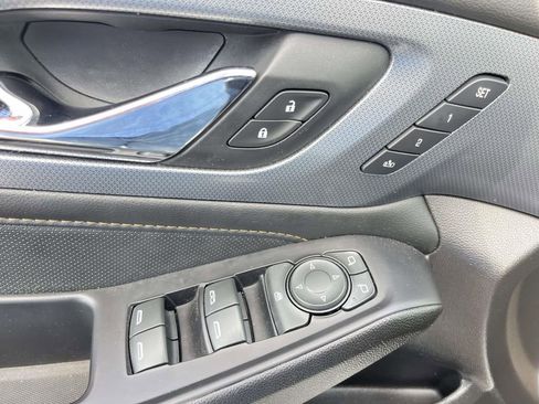 Used 2021 Chevrolet Traverse Premier image 13