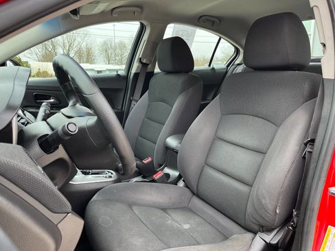 Used 2016 Chevrolet Cruze LT FWD image 23