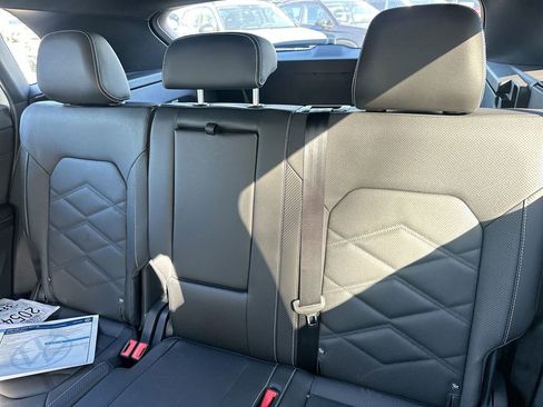 New 2026 Volkswagen Atlas Cross Sport SE image 44