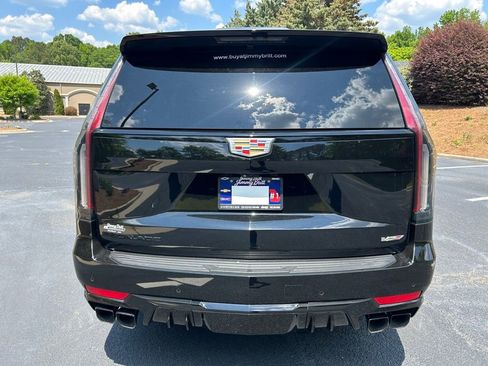 Used 2023 Cadillac Escalade V AWD/4WD image 28