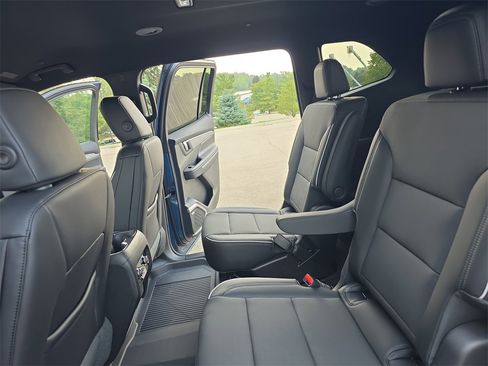 New 2026 Buick Enclave Preferred w/ Power Package image 15