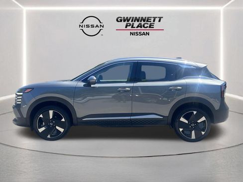 Certified 2025 Nissan Kicks SR FWD image 22