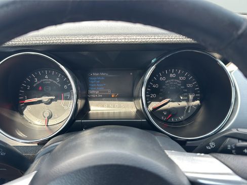 Used 2015 Ford Mustang GT Premium RWD image 29
