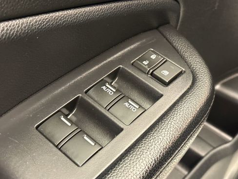 Used 2018 Honda Pilot Touring image 21
