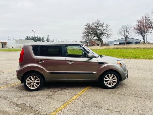 Used 2012 Kia Soul + image 6