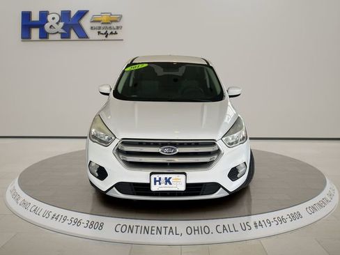 Used 2017 Ford Escape SE AWD/4WD image 2