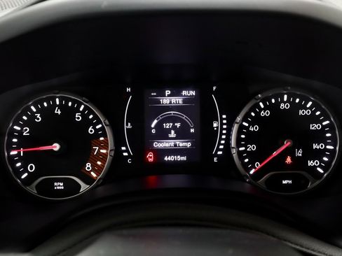 Used 2023 Jeep Renegade Latitude image 29