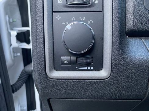 Used 2022 RAM 1500 Tradesman w/ Chrome Appearance Group image 13