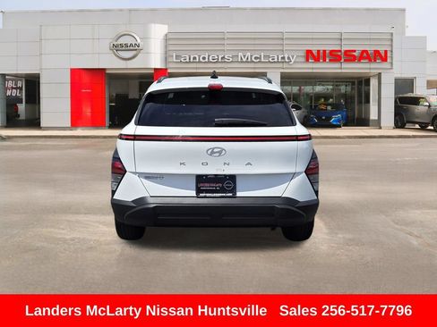 Used 2025 Hyundai Kona SEL FWD image 5