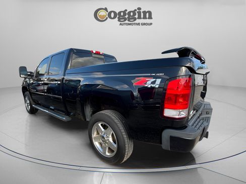 Used 2013 GMC Sierra 2500 Denali w/ Suspension Package, Off-Road image 2