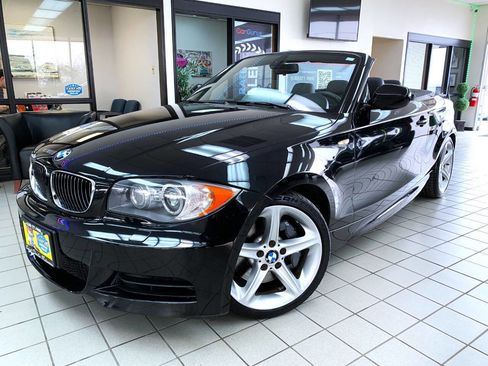 Used 2010 BMW 135i Convertible image 1
