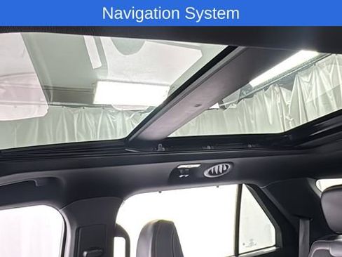 Used 2025 Ford Explorer ST image 37