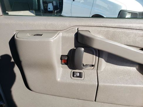 Used 2019 Chevrolet Express 3500 w/ Power Convenience Package RWD image 20