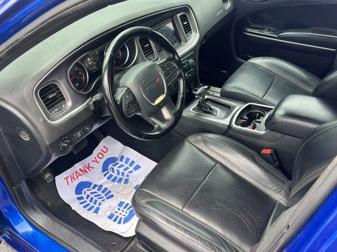 Used 2020 Dodge Charger SXT w/ Leather Interior Group RWD image 10