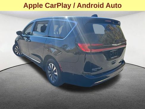 Used 2023 Chrysler Pacifica Limited image 9