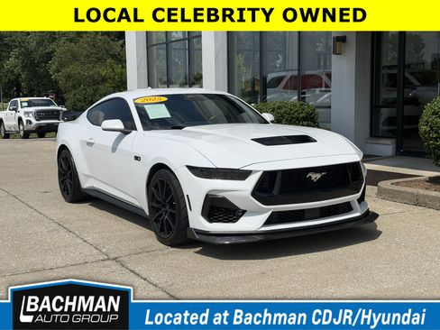 Used 2025 Ford Mustang GT RWD image 1