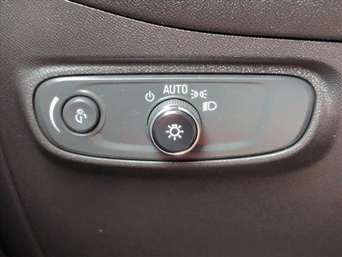 Used 2023 Chevrolet Equinox RS w/ RS Leather Package AWD/4WD image 18