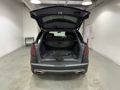 Used 2025 Cadillac XT5 Premium Luxury image 7