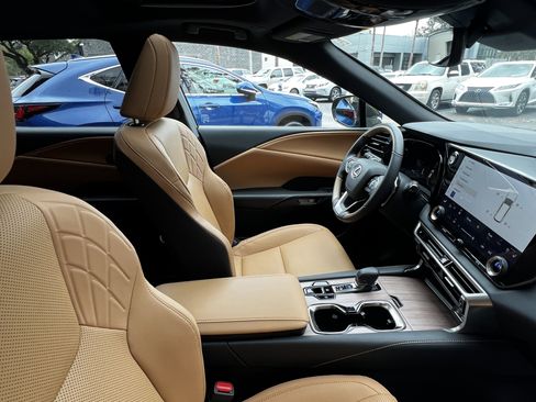 Used 2025 Lexus RX 350 Premium image 46