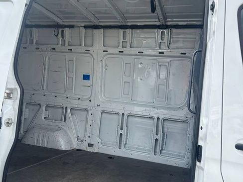 Used 2023 Mercedes-Benz Sprinter 2500 w/ Acoustic Package image 22