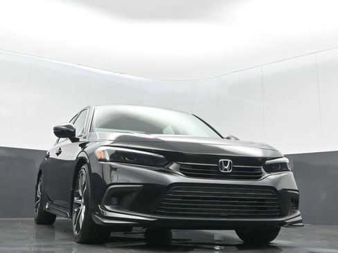 Used 2024 Honda Civic Touring image 5